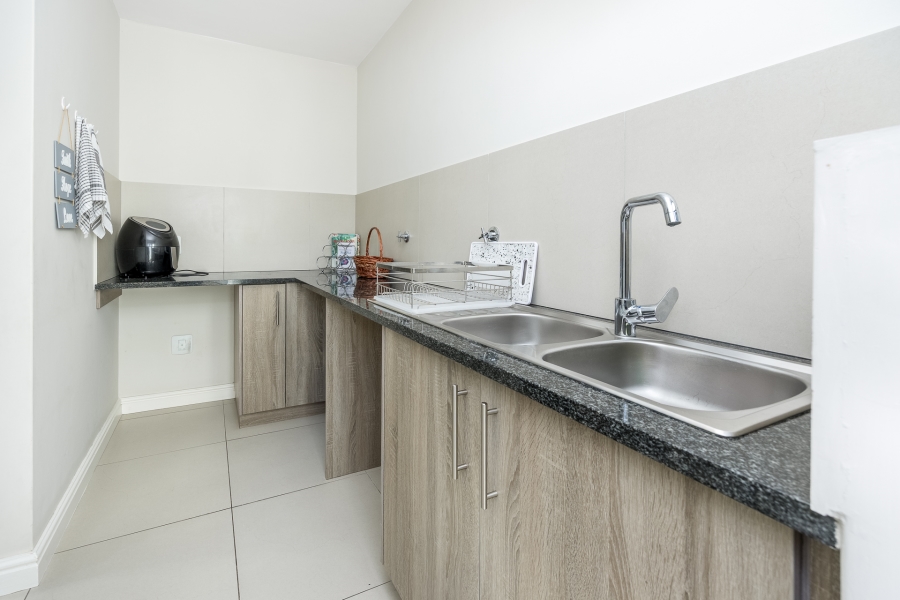 3 Bedroom Property for Sale in Jakarandas Western Cape